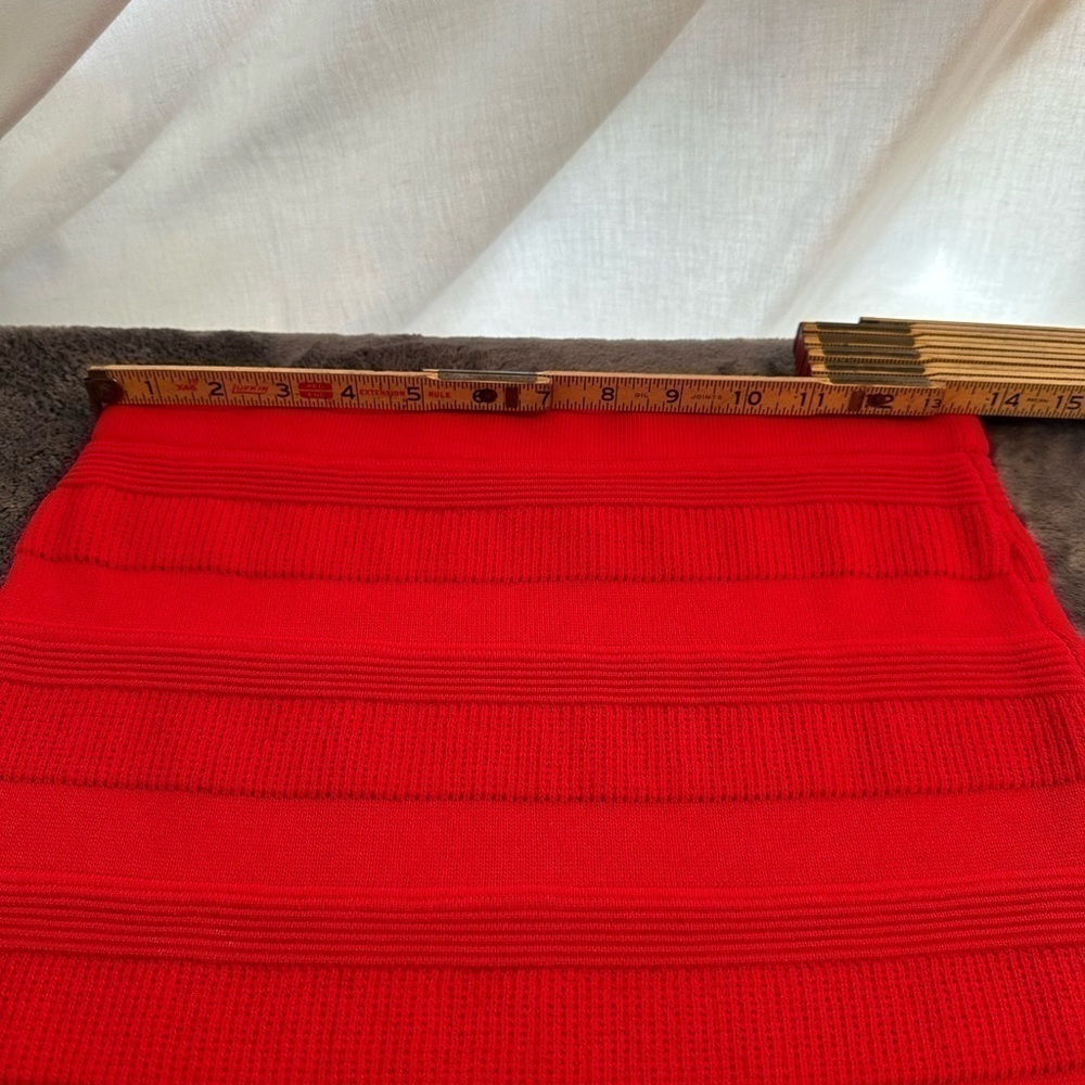 ASTR red‎ knit skirt size large  #s1102 - Picture 4 of 7